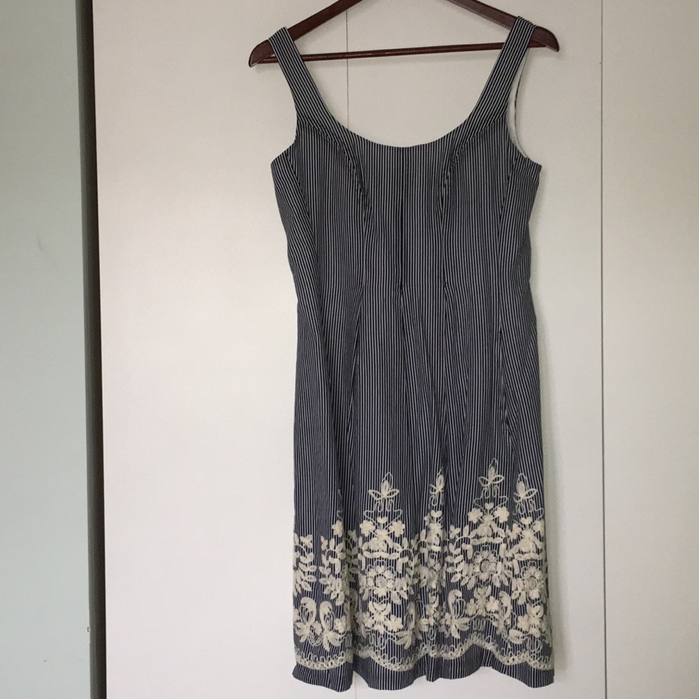 Nine West navy blue and white sleeveless dress